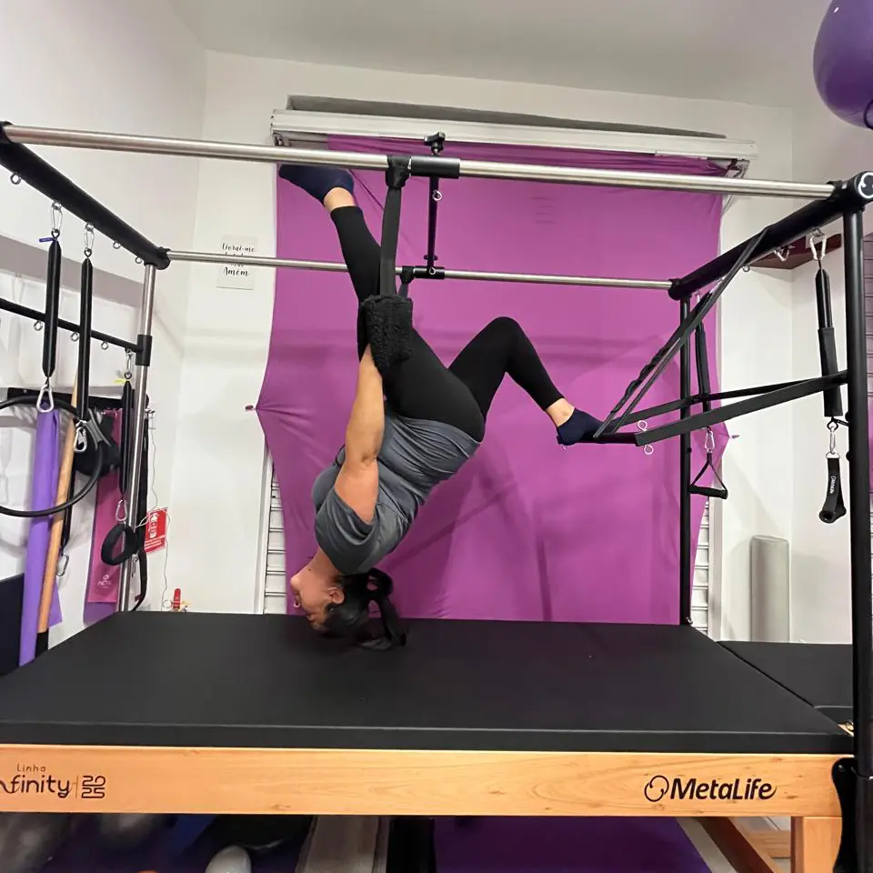 Mulher fazendo pilates, Espaço Gisele Silva